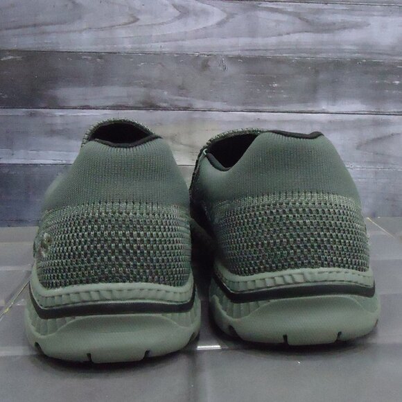 SIZE 10.5. Skechers Relaxed Fit Air- Cooled sneakers. - Picture 5 of 16